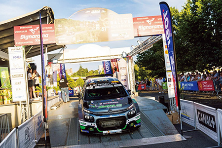 ラリードライバー、スティーブ・ジュイフ氏を支援