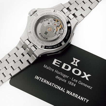 限定ナンバー入りの証明書とケースバック